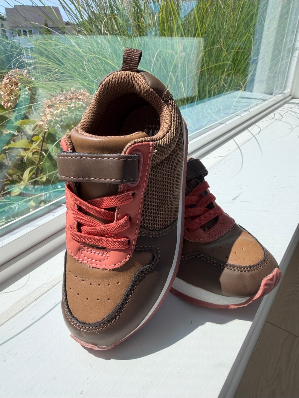 Kids Brown & Coral Lightweight Sneakers - Brand